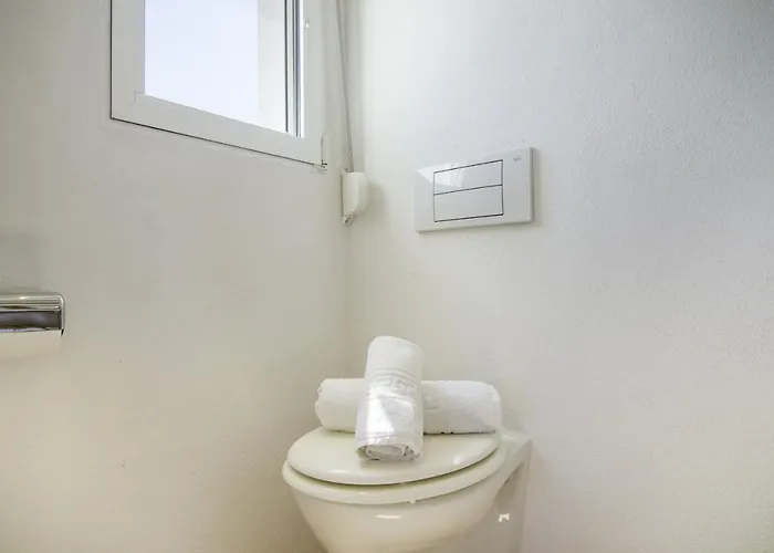 Guzman - Acaepa Vila *